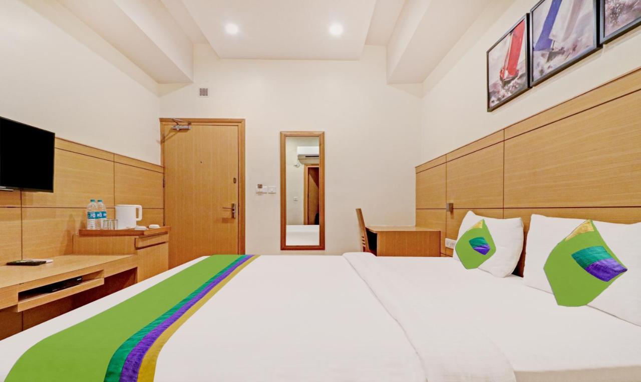 Treebo Galaxy Rooms Nova Deli Exterior foto
