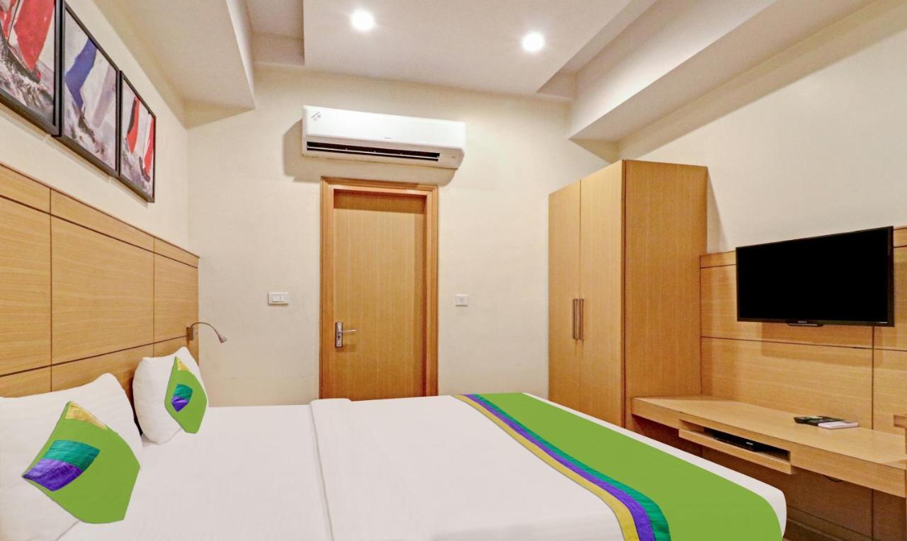 Treebo Galaxy Rooms Nova Deli Exterior foto